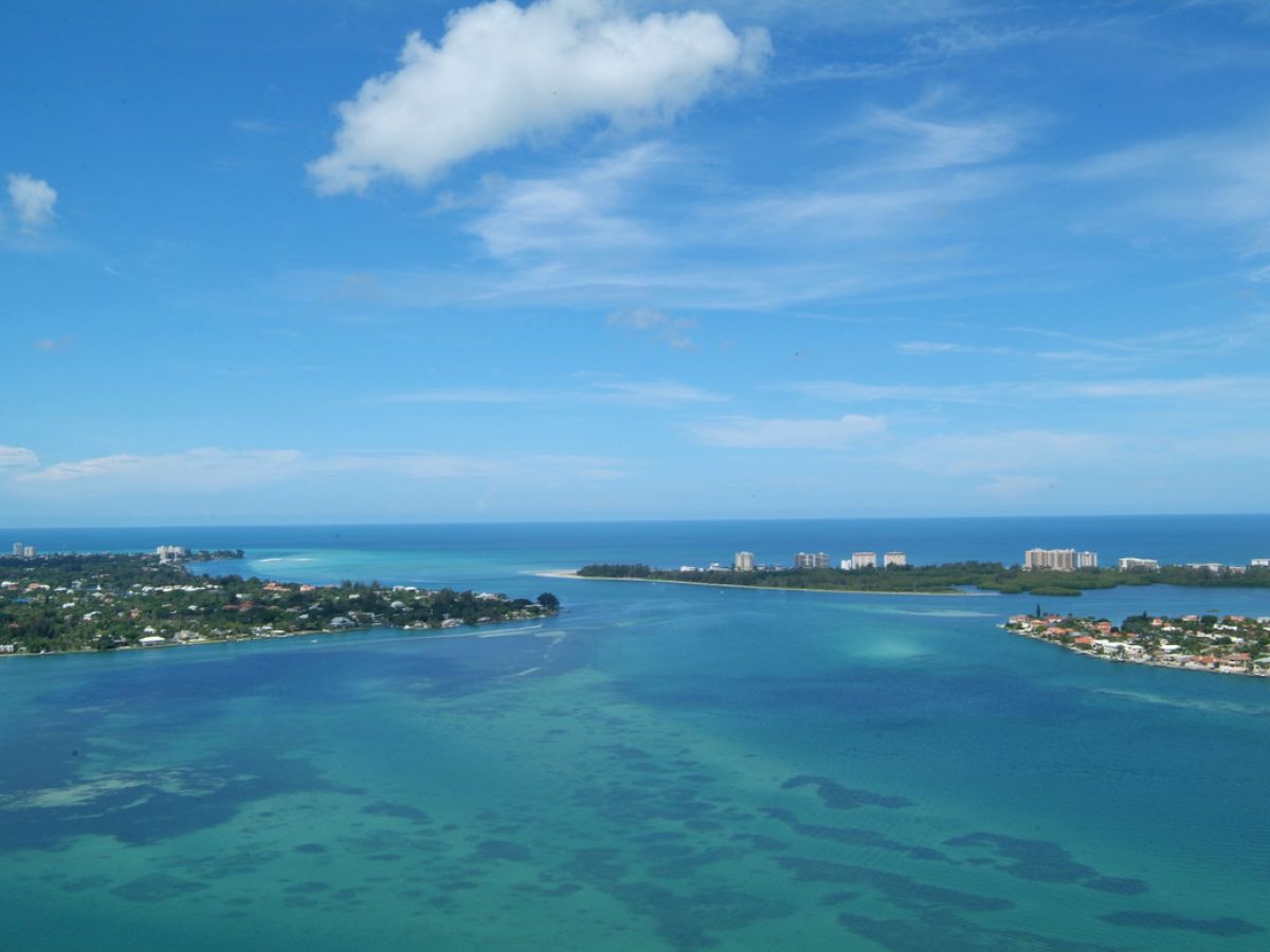 Tropical Breeze Resort