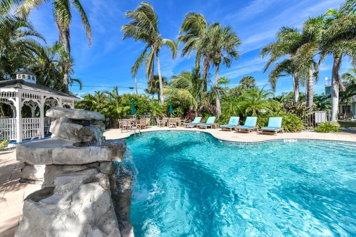 tropical breeze resort pool