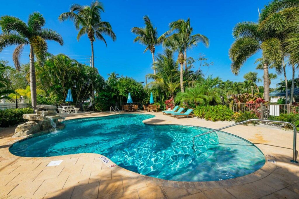 Tropical Breeze Resort pool